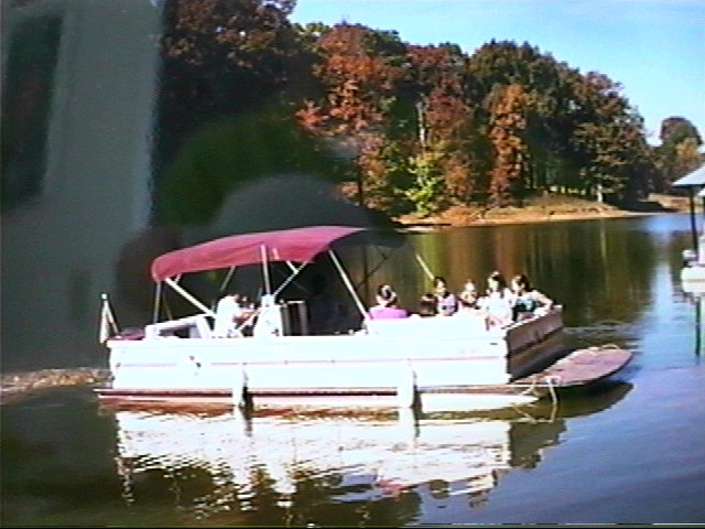 Boat.jpg - 43.7 K
